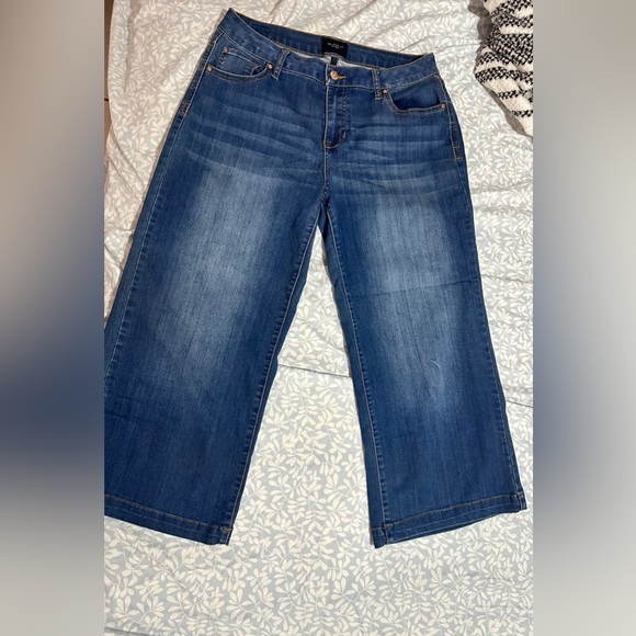 Celebrity Pink Women's Blue Crop Jeans - Picture 4 of 5